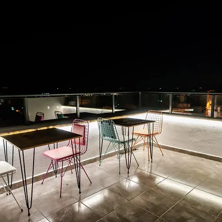 Hotel The Camelot 3*