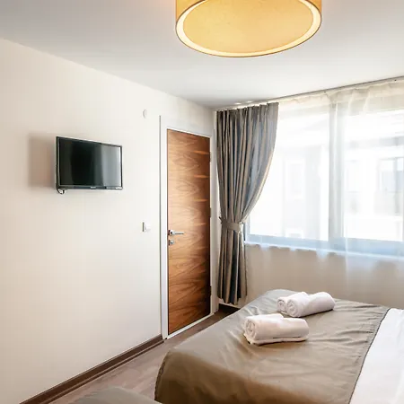The Camelot 2* Istambul